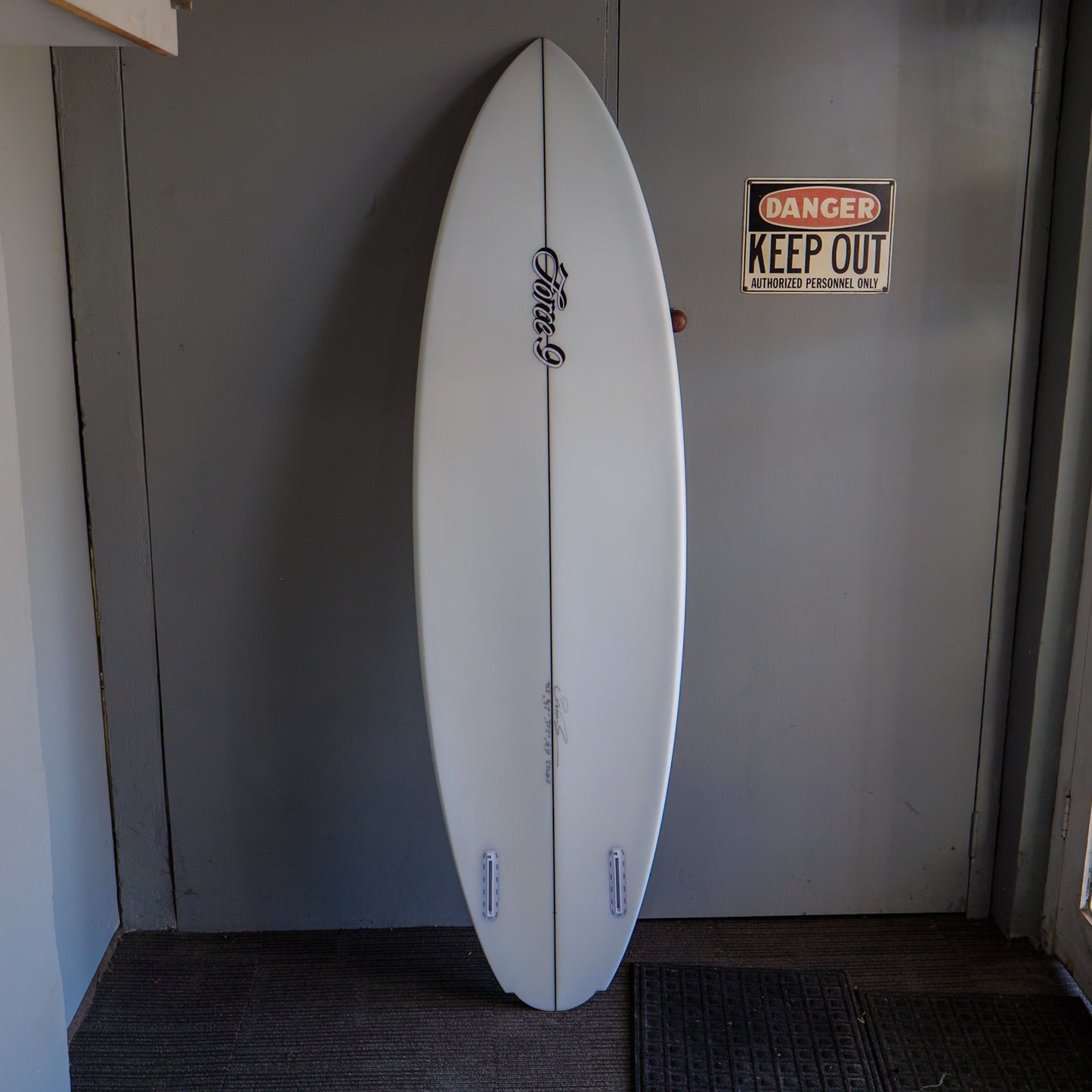 6'4 Force 9 Cosmonova
