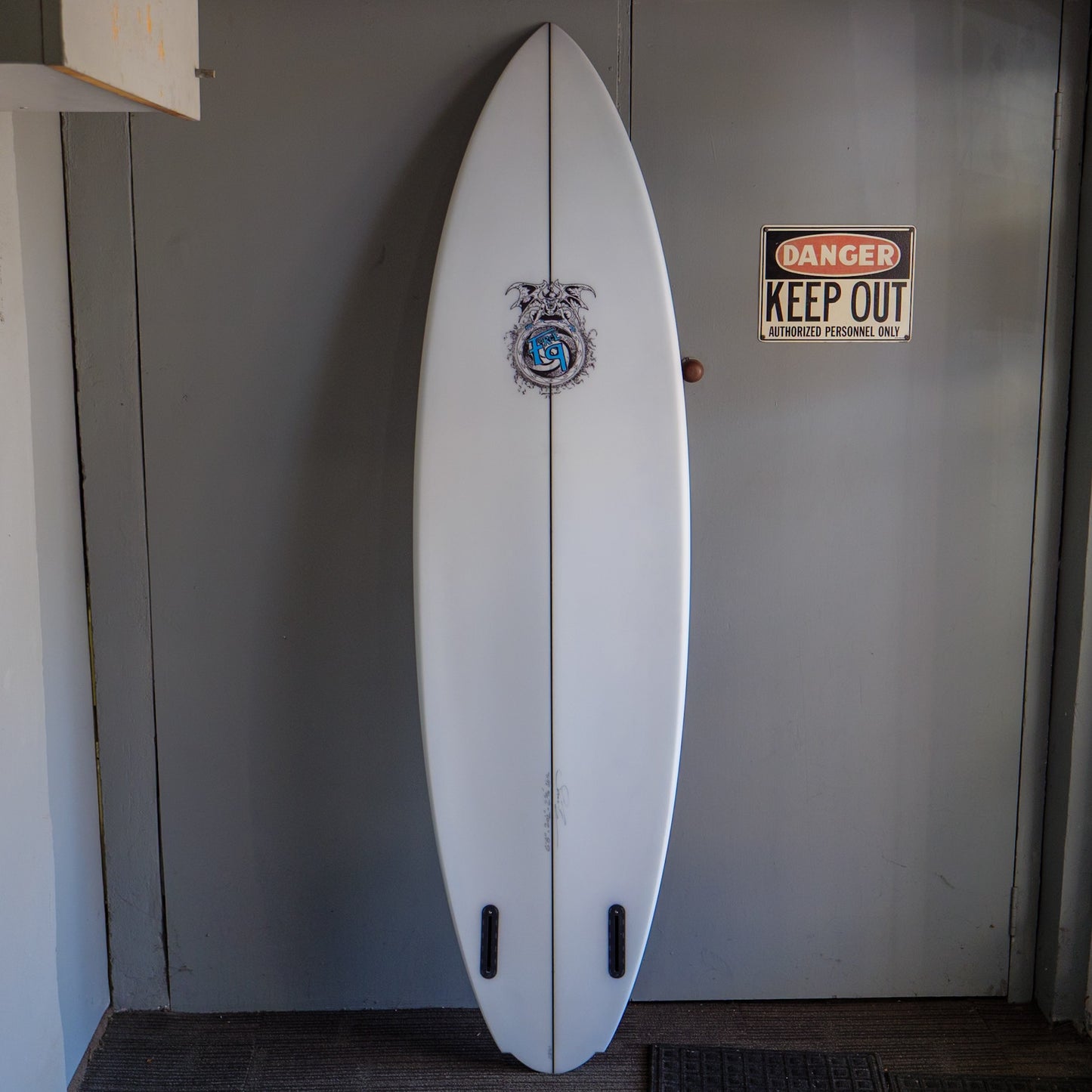 6'8 Force 9 Cosmonova
